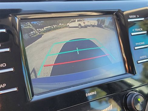 Used 2020 Toyota Camry SE image 25