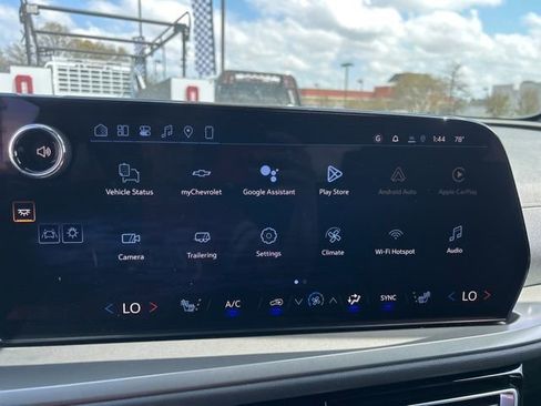 New 2026 Chevrolet Traverse LT w/ Sun and Wheel Package FWD image 24