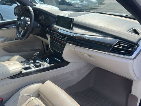 Used 2016 BMW X5 xDrive50i AWD/4WD image 9