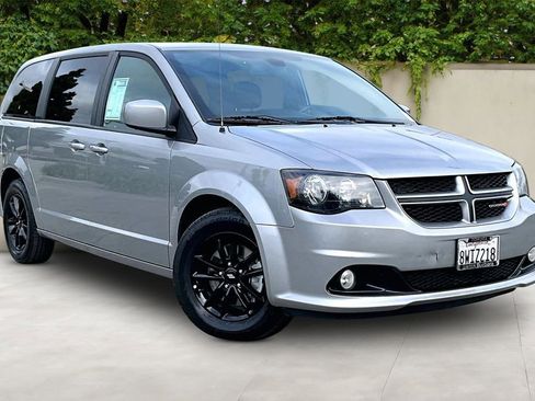 Used 2019 Dodge Grand Caravan GT image 1