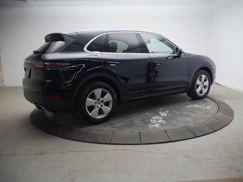 Certified 2023 Porsche Cayenne AWD/4WD image 7