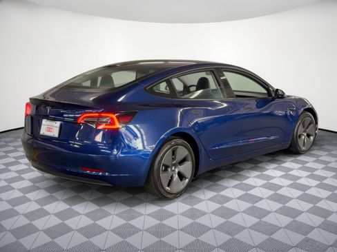 Used 2023 Tesla Model 3 Standard Range RWD image 9