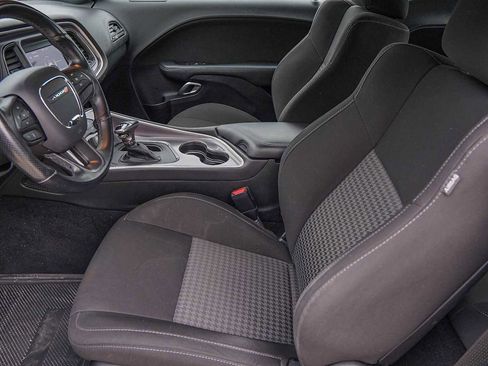 Used 2020 Dodge Challenger R/T image 10