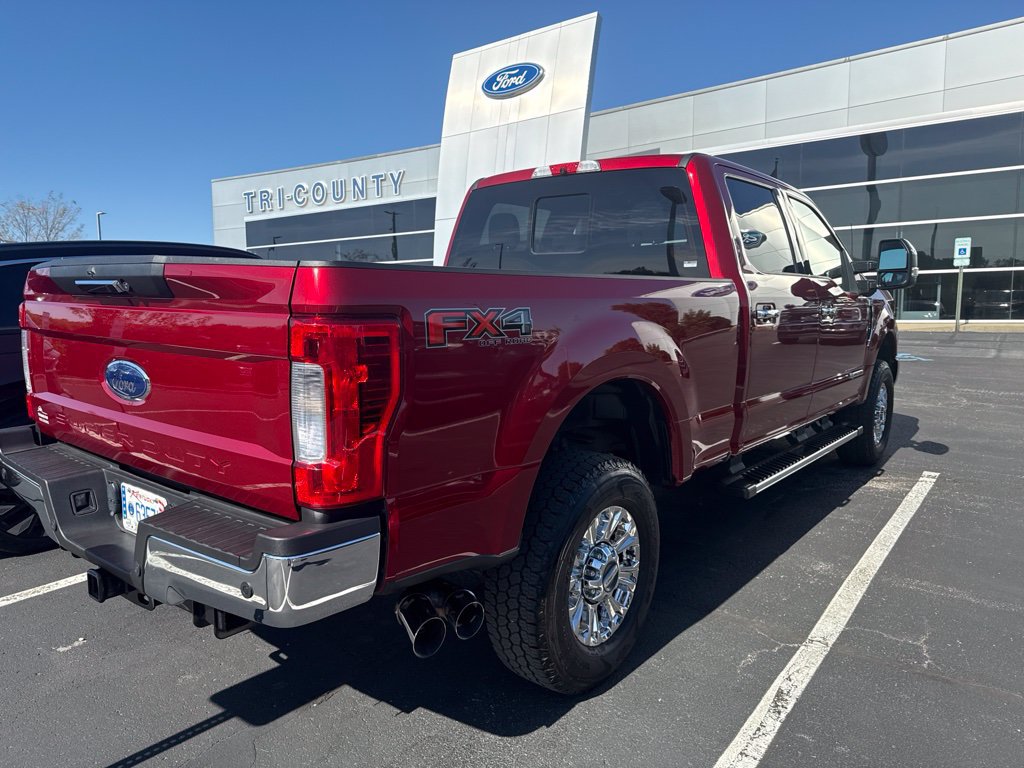 Used 2017 Ford F250 XLT w/ XLT Premium Package AWD/4WD image 3