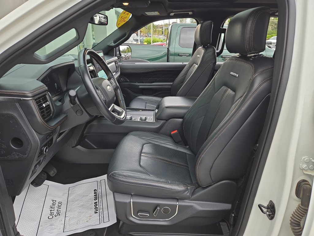 Used 2024 Ford Expedition Platinum AWD/4WD image 14