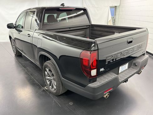 Certified 2024 Honda Ridgeline Sport image 3