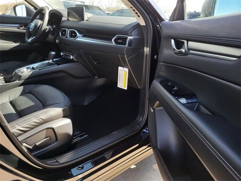 New 2025 MAZDA CX-5 AWD 2.5 S w/ Premium Plus Pkg image 7