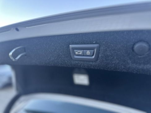 Used 2020 BMW 530i w/ Executive Package image 7