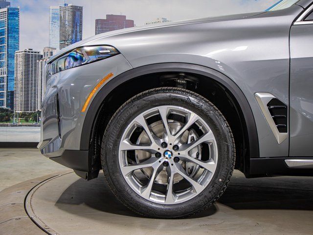 Used 2026 BMW X5 xDrive40i w/ Climate Comfort Package AWD/4WD image 7