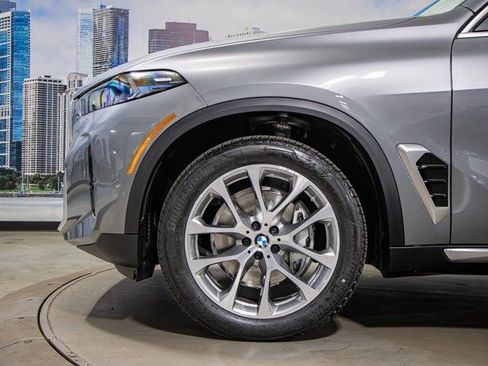 Used 2026 BMW X5 xDrive40i w/ Climate Comfort Package AWD/4WD image 7