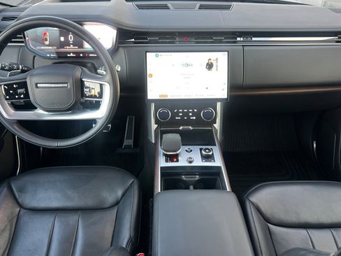 Used 2023 Land Rover Range Rover Long Wheelbase Autobiography image 14