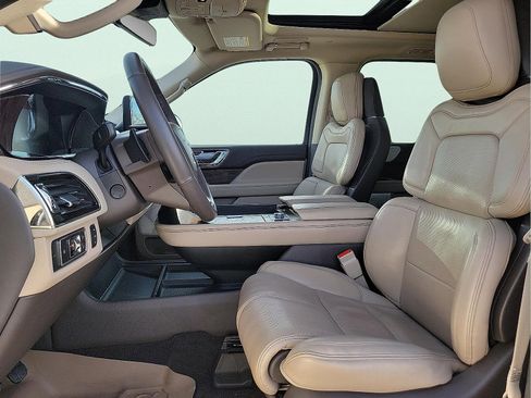 Used 2022 Lincoln Navigator L Reserve image 12