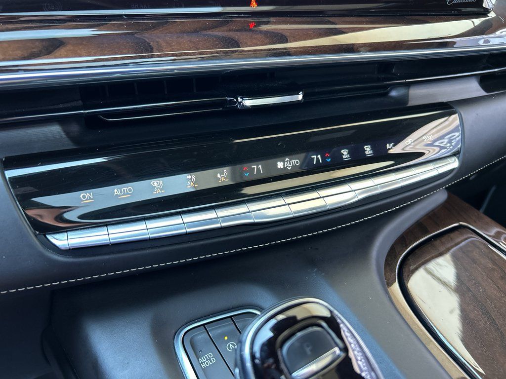 Used 2022 Cadillac Escalade Sport Platinum AWD/4WD image 25