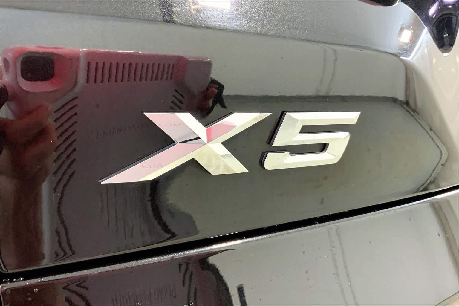 Used 2021 BMW X5 xDrive40i AWD/4WD image 29