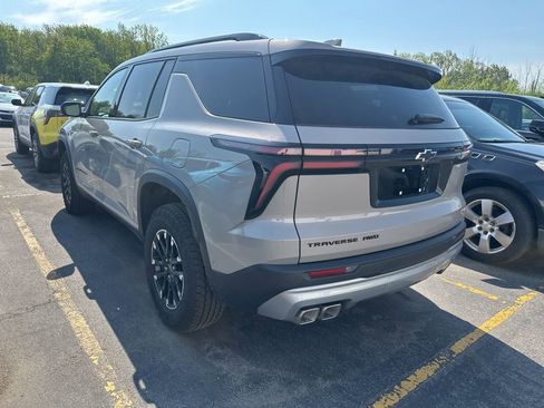Used 2026 Chevrolet Traverse Z71 w/ Enhanced Driving Package AWD/4WD image 4