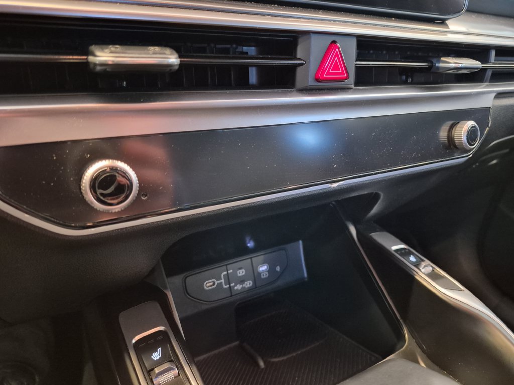Used 2025 Kia Sorento EX AWD/4WD image 22