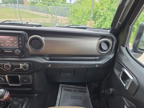 Used 2021 Jeep Wrangler Sport AWD/4WD image 20