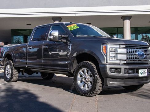 Used 2017 Ford F350 Platinum image 1