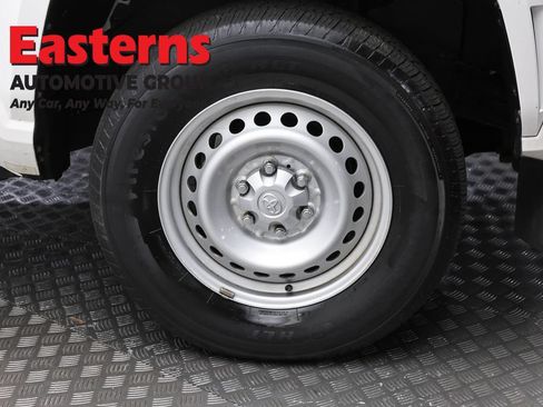 Used 2024 Toyota Tacoma SR RWD image 27