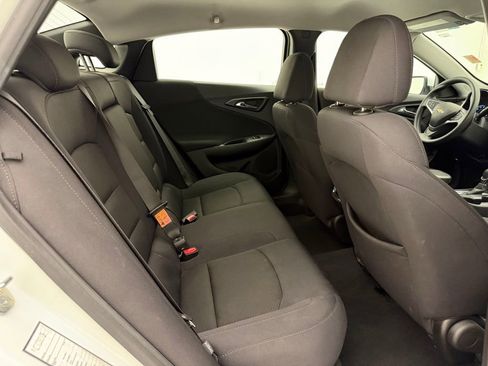 Used 2024 Chevrolet Malibu LT image 41