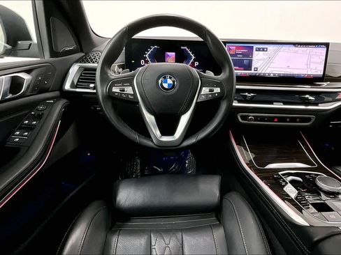 Used 2025 BMW X5 xDrive50e image 6