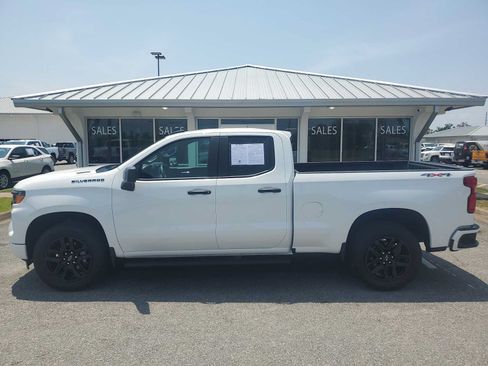 Used 2026 Chevrolet Silverado 1500 Custom w/ LPO, Dark Essentials Package AWD/4WD image 9