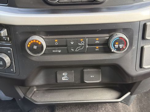 Used 2021 Ford F150 XLT AWD/4WD image 18