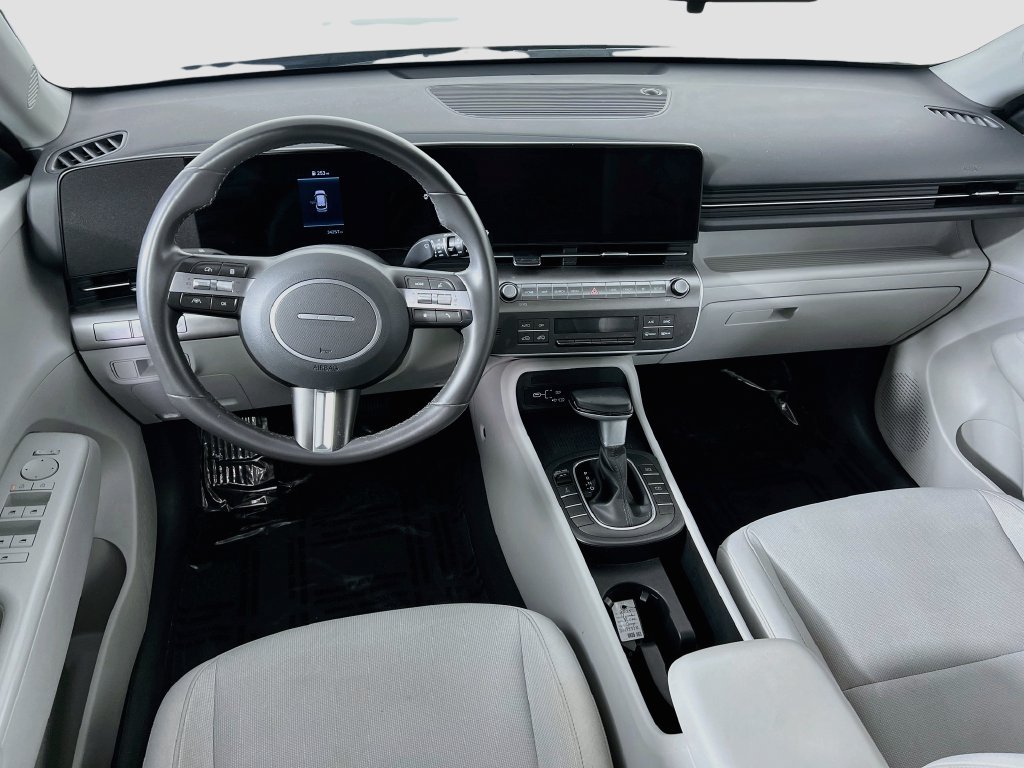 Certified 2025 Hyundai Kona SEL AWD/4WD image 20