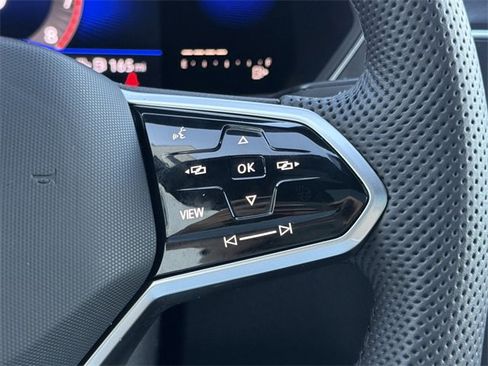 Used 2022 Volkswagen Tiguan SE R-Line image 12