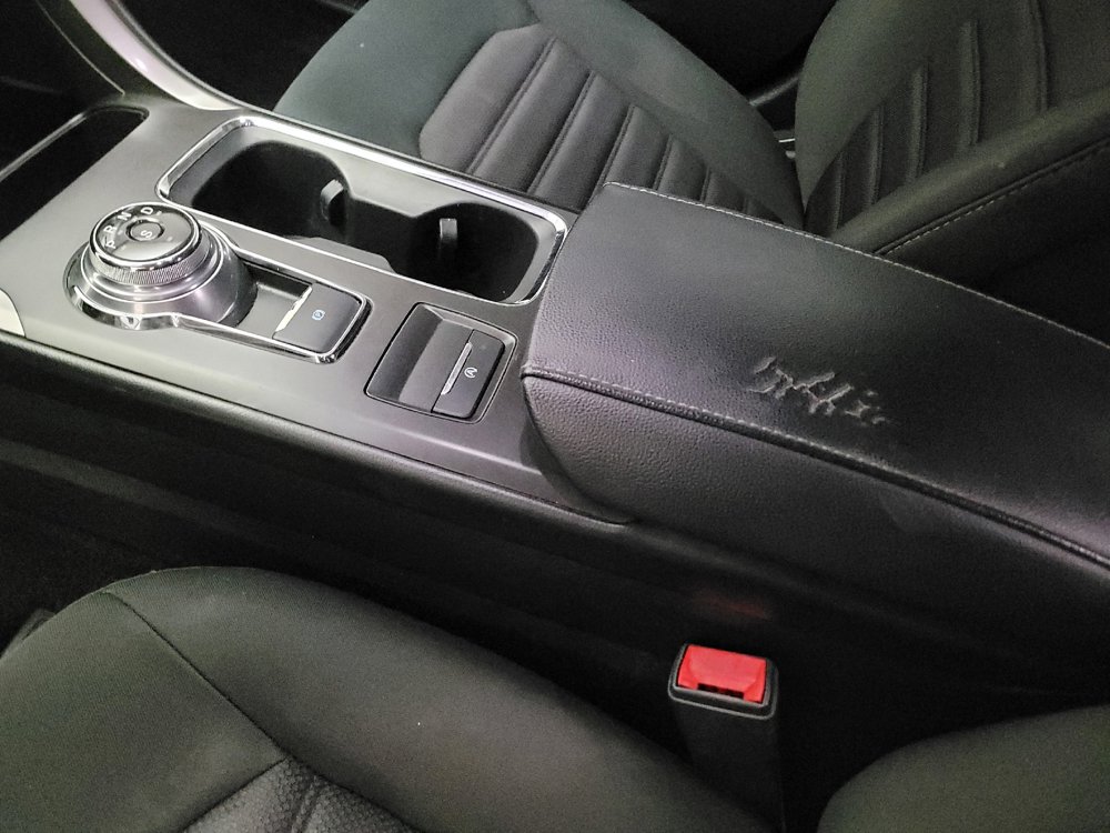 Used 2018 Ford Fusion SE w/ Fusion SE Technology Package FWD image 26