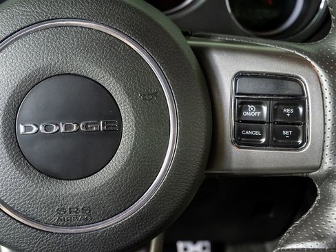 Used 2014 Dodge Challenger R/T RWD image 10