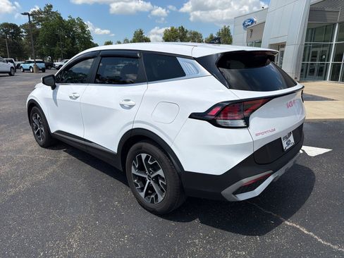 Used 2023 Kia Sportage EX FWD image 9
