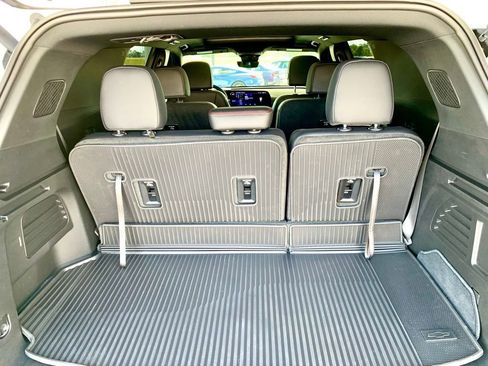 Used 2026 Chevrolet Traverse Z71 w/ Driver Confidence Package AWD/4WD image 26