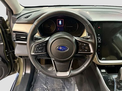 Used 2025 Subaru Outback Premium w/ Popular Package #1A AWD/4WD image 11