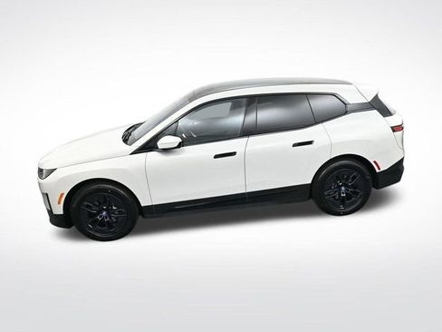 Used 2024 BMW iX xDrive50 w/ Premium Package image 26
