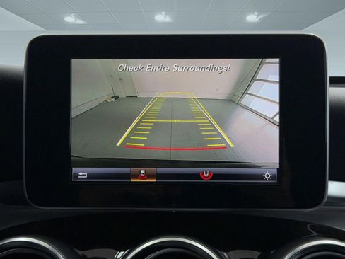 Used 2018 Mercedes-Benz GLC 300 4MATIC image 29