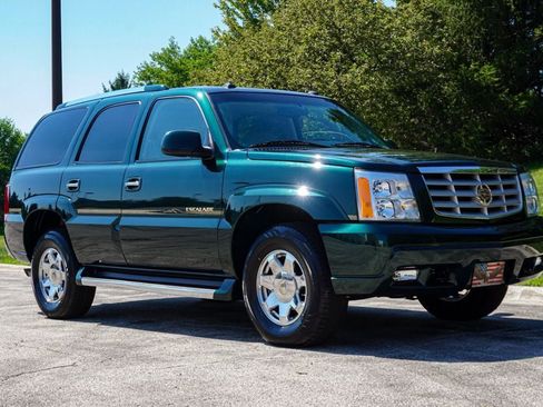 Used 2003 Cadillac Escalade AWD image 2