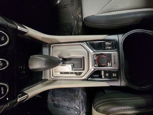 Used 2019 Subaru Forester Premium AWD/4WD image 22