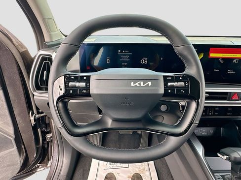 Certified 2026 Kia Sorento LX image 11