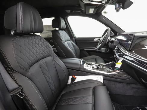 New 2027 BMW X7 M60i AWD/4WD image 35