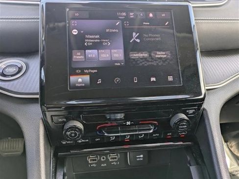 Used 2023 Jeep Grand Cherokee L Laredo image 13