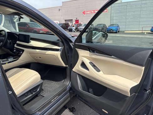 Used 2023 INFINITI QX60 Sensory w/ Cargo Package image 67