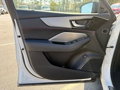 Used 2023 Acura MDX A-Spec image 10