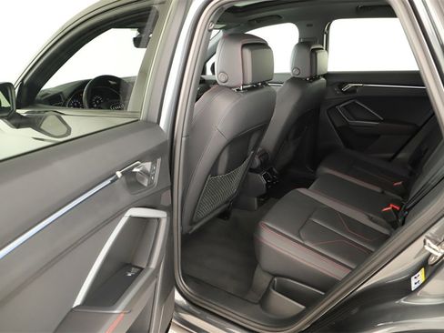 Certified 2025 Audi Q3 2.0T Premium Plus w/ Premium Plus Package image 27