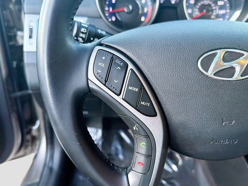 Used 2013 Hyundai Elantra Limited w/ Technology Pkg image 32