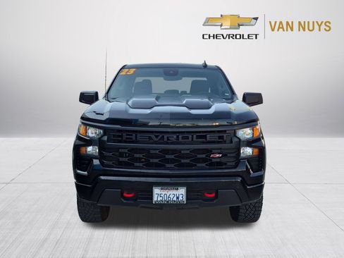 Used 2023 Chevrolet Silverado 1500 Custom Trail Boss AWD/4WD image 2