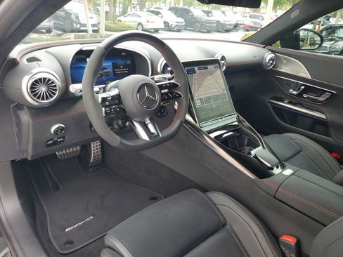 Used 2025 Mercedes-Benz SL 55 AMG 4MATIC image 23
