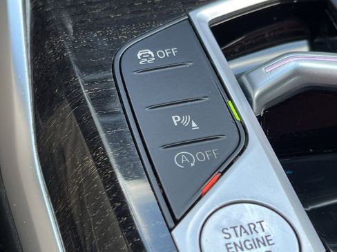 Used 2023 BMW 330i xDrive Sedan w/ Premium Package image 32