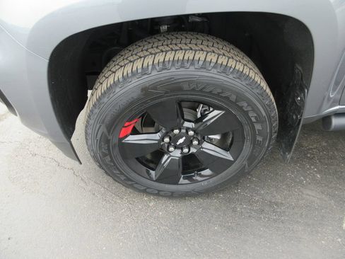 Certified 2021 Chevrolet Colorado LT w/ Redline Special Edition AWD/4WD image 15