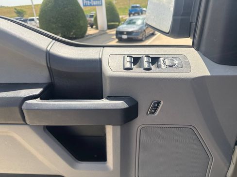 Used 2019 Ford F150 XL w/ Equipment Group 101A Mid AWD/4WD image 17